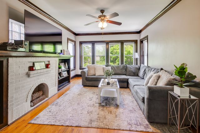 4639 W Montana Street, Chicago, IL 60639