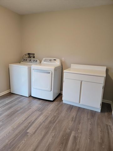 164 Licking View Drive, Heath, OH 43056