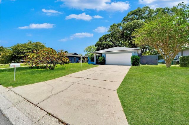 2552 BRAMBLEWOOD DRIVE W, Clearwater, FL 33763