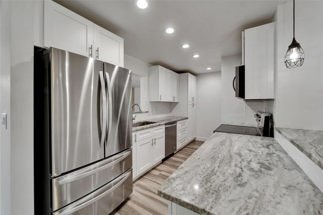 2552 BRAMBLEWOOD DRIVE W, Clearwater, FL 33763