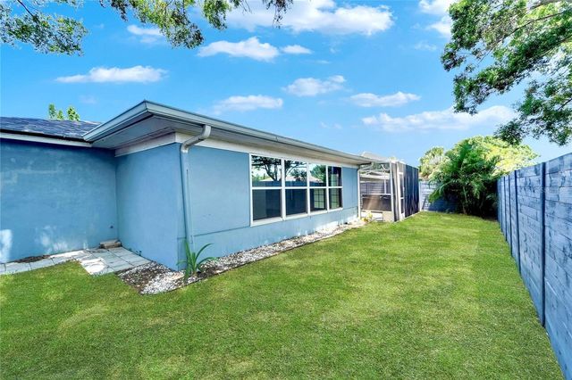 2552 BRAMBLEWOOD DRIVE W, Clearwater, FL 33763