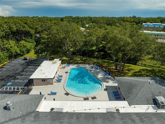 2552 BRAMBLEWOOD DRIVE W, Clearwater, FL 33763