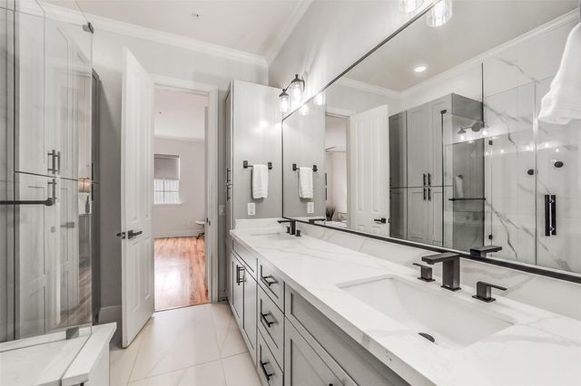 7134 Mapleridge Street 3C, Houston, TX 77081