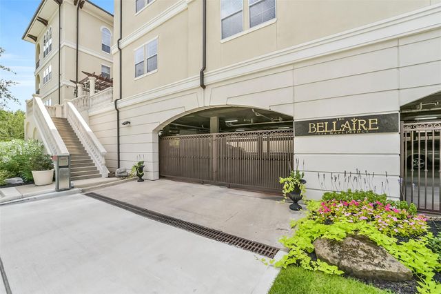 7134 Mapleridge Street 3C, Houston, TX 77081