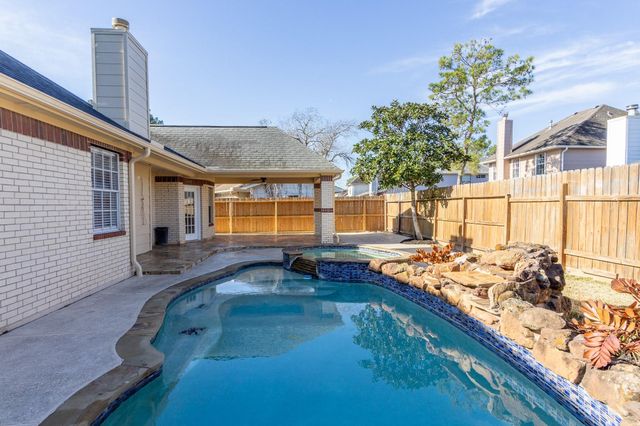 2408 Piney Woods Drive, Pearland, TX 77581