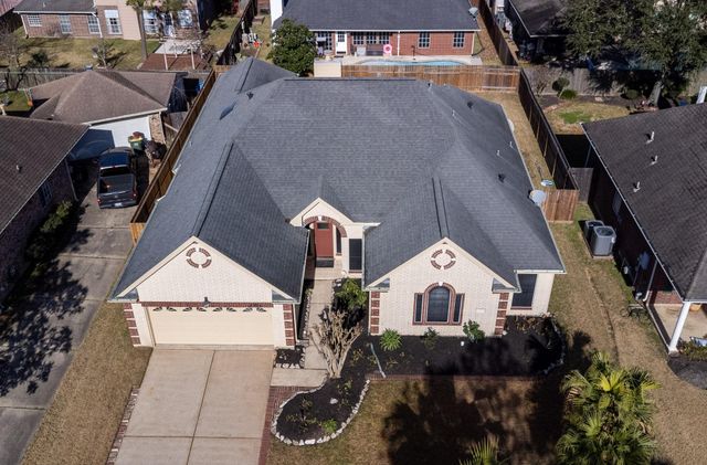 2408 Piney Woods Drive, Pearland, TX 77581