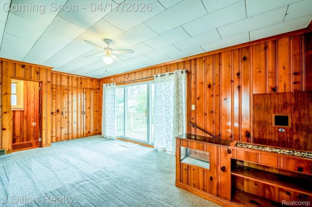 31954 Warren Road, Westland, MI 48185