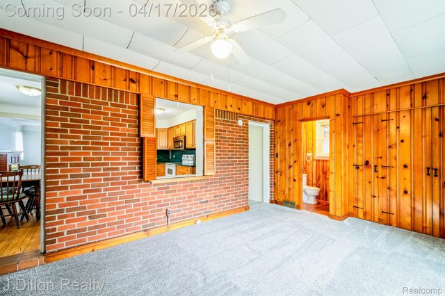 31954 Warren Road, Westland, MI 48185