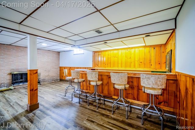 31954 Warren Road, Westland, MI 48185