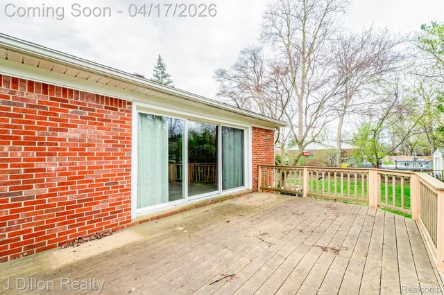 31954 Warren Road, Westland, MI 48185