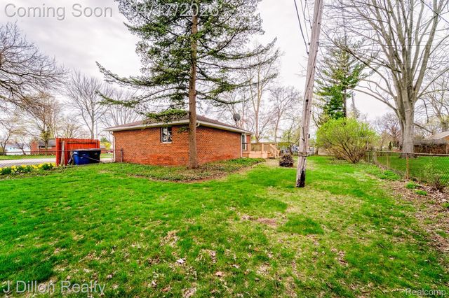 31954 Warren Road, Westland, MI 48185