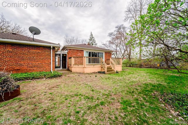 31954 Warren Road, Westland, MI 48185