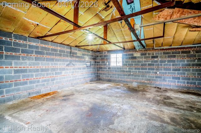 31954 Warren Road, Westland, MI 48185