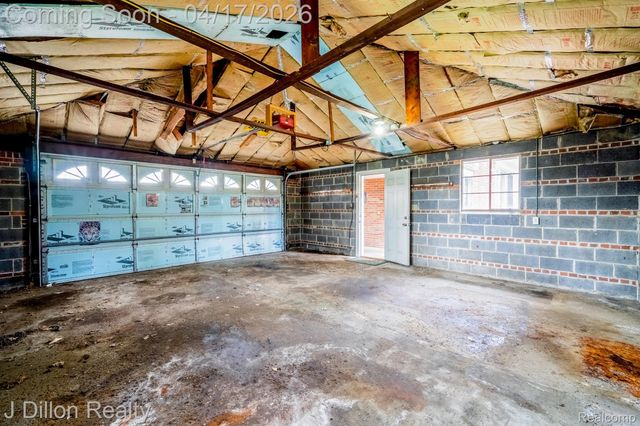 31954 Warren Road, Westland, MI 48185