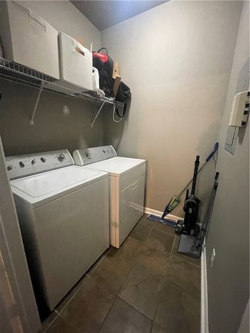 4254 Meadow Creek Circle, Fayetteville, AR 72703