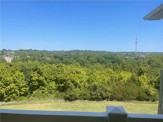 4254 Meadow Creek Circle, Fayetteville, AR 72703