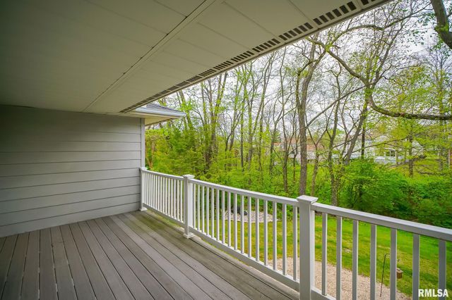6305 N SUFFOLK Drive, Peoria, IL 61615