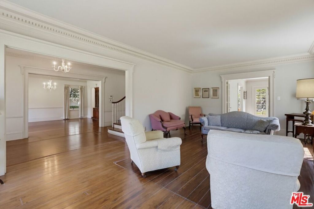 520 S Irving Boulevard, Los Angeles, CA 90020 — photo 4