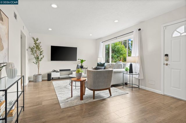 4335 Grammercy Ln, Concord, CA 94521