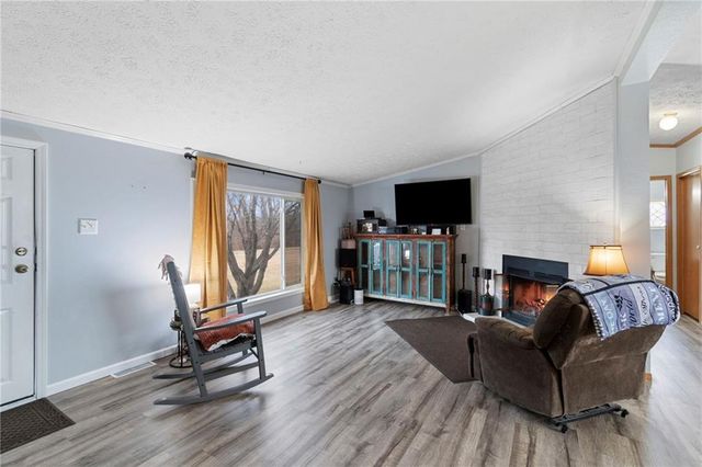 5730 SE 33 Highway, Osborn, MO 64474