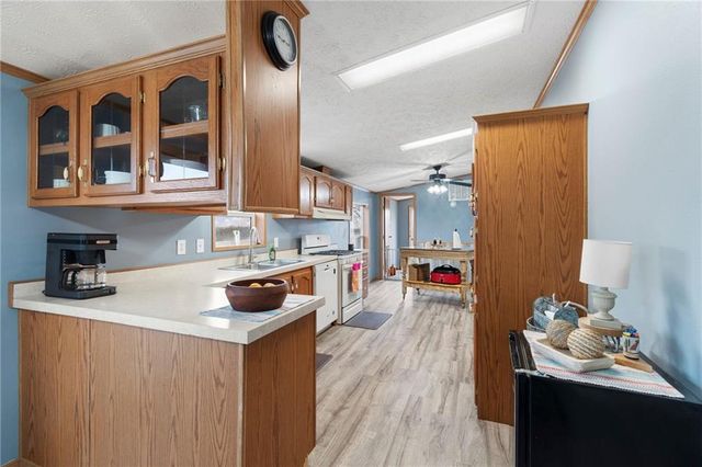 5730 SE 33 Highway, Osborn, MO 64474