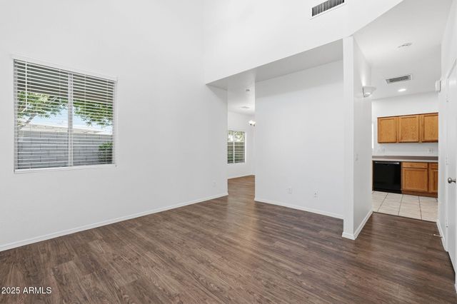 1750 W UNION HILLS Drive 37, Phoenix, AZ 85027