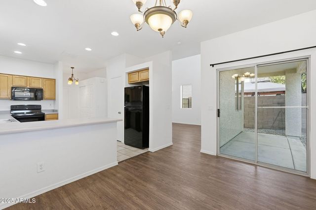 1750 W UNION HILLS Drive 37, Phoenix, AZ 85027