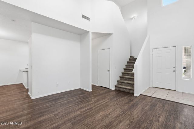 1750 W UNION HILLS Drive 37, Phoenix, AZ 85027