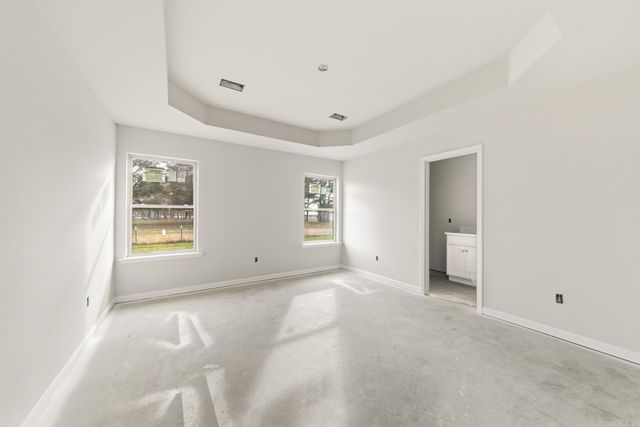 101 LLOYD HENDERSON Road, Beebe, AR 72012