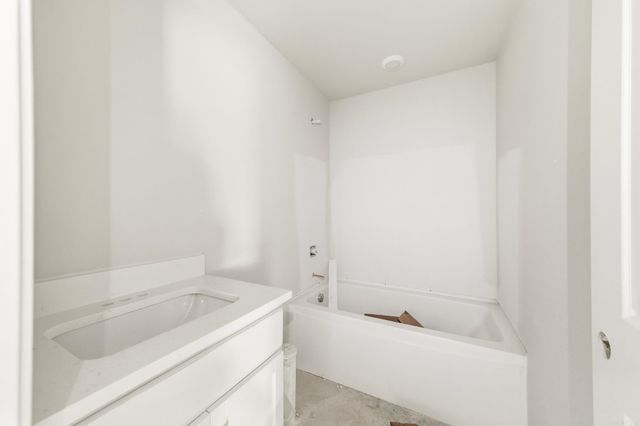 101 LLOYD HENDERSON Road, Beebe, AR 72012