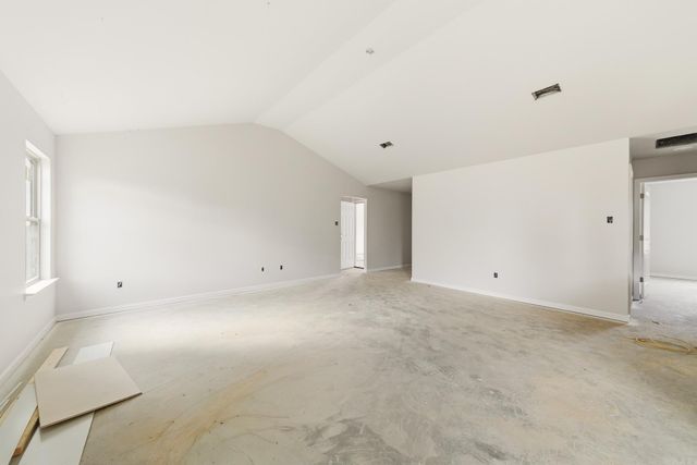 101 LLOYD HENDERSON Road, Beebe, AR 72012