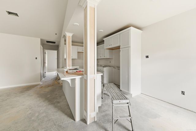 101 LLOYD HENDERSON Road, Beebe, AR 72012