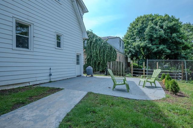 522 N Central Avenue 1, Highwood, IL 60040