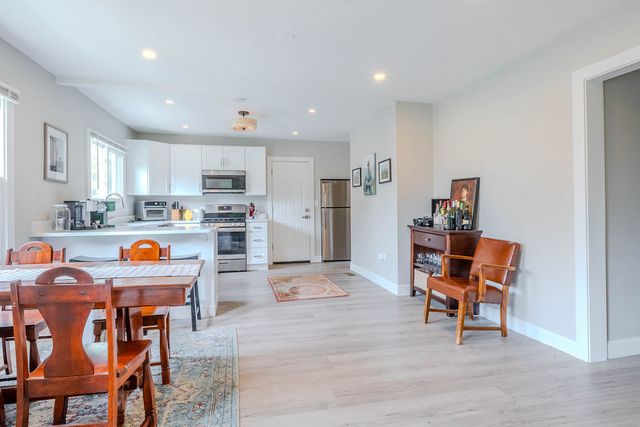 522 N Central Avenue 1, Highwood, IL 60040