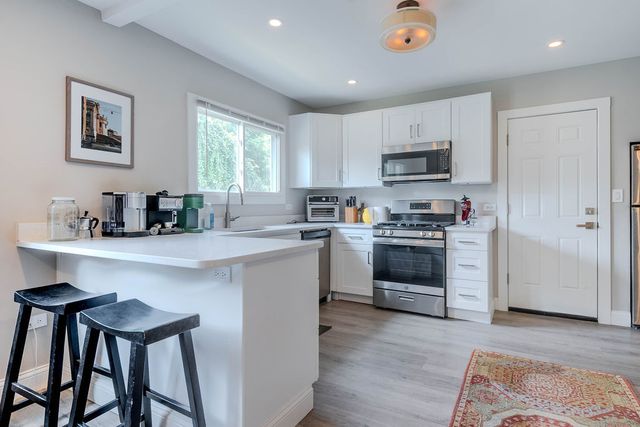 522 N Central Avenue 1, Highwood, IL 60040