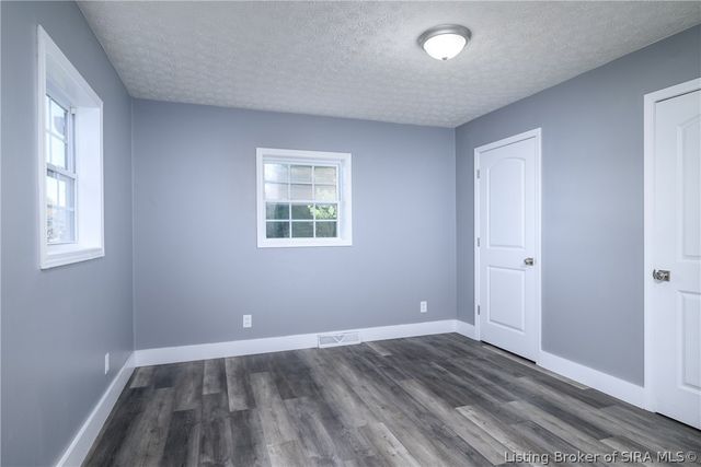 4515 Payne Koehler, New Albany, IN 47150