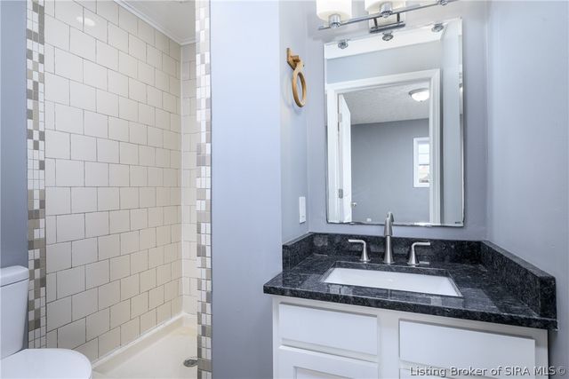 4515 Payne Koehler, New Albany, IN 47150