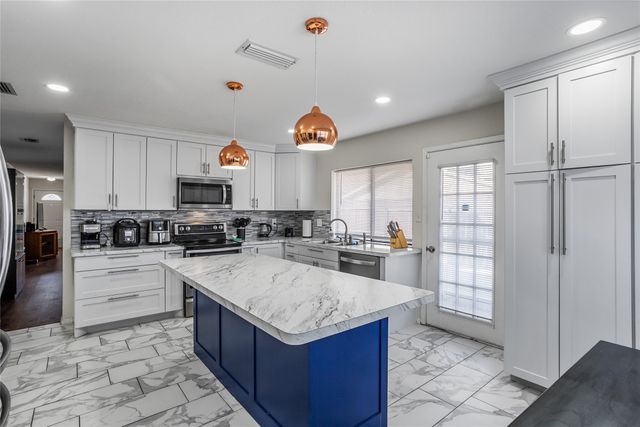 3112 Mayfair Drive, Carrollton, TX 75007