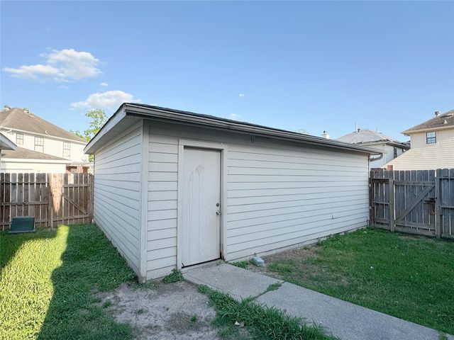 8631 Mapletwist Street, Houston, TX 77083