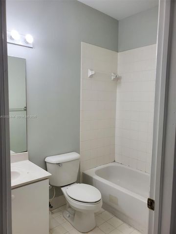 2242 NE 42nd Cir 2242, Homestead, FL 33033