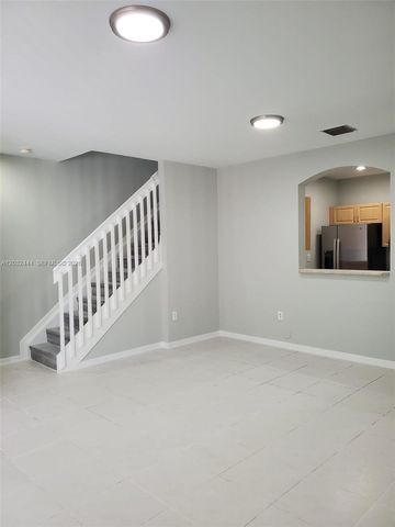 2242 NE 42nd Cir 2242, Homestead, FL 33033