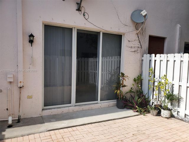 2242 NE 42nd Cir 2242, Homestead, FL 33033