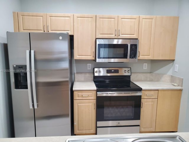 2242 NE 42nd Cir 2242, Homestead, FL 33033