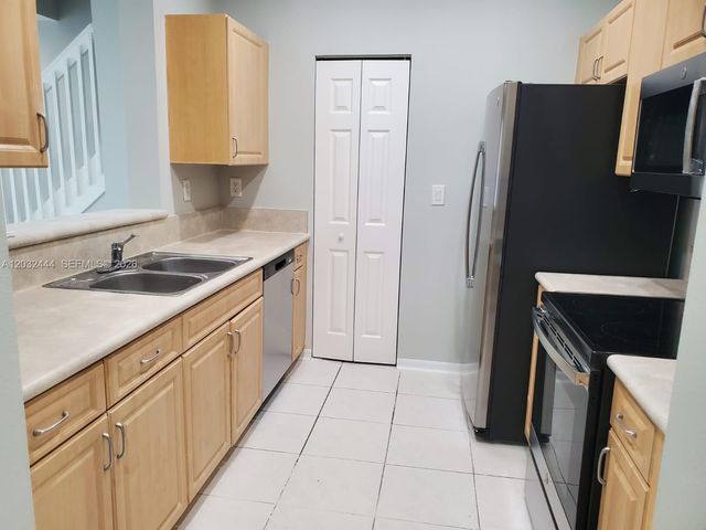 2242 NE 42nd Cir 2242, Homestead, FL 33033