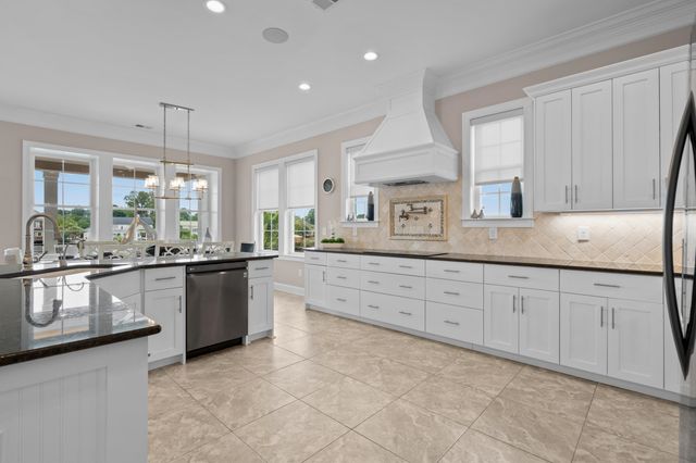 904 Waterton Ave., Myrtle Beach, SC 29579