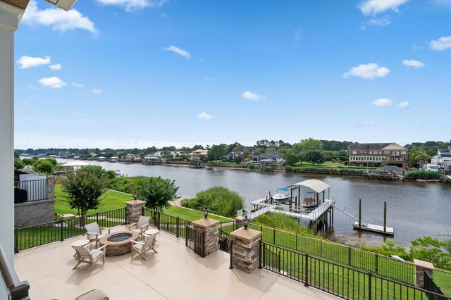 904 Waterton Ave., Myrtle Beach, SC 29579
