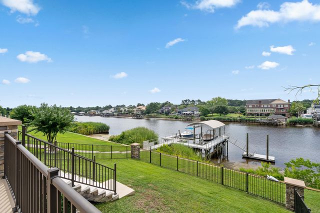 904 Waterton Ave., Myrtle Beach, SC 29579