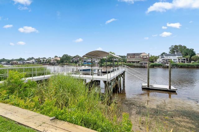 904 Waterton Ave., Myrtle Beach, SC 29579