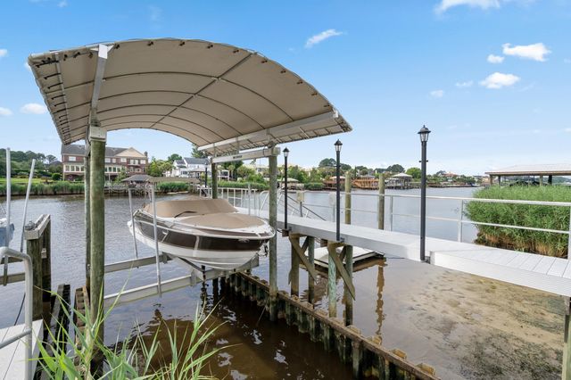 904 Waterton Ave., Myrtle Beach, SC 29579