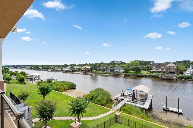 904 Waterton Ave., Myrtle Beach, SC 29579